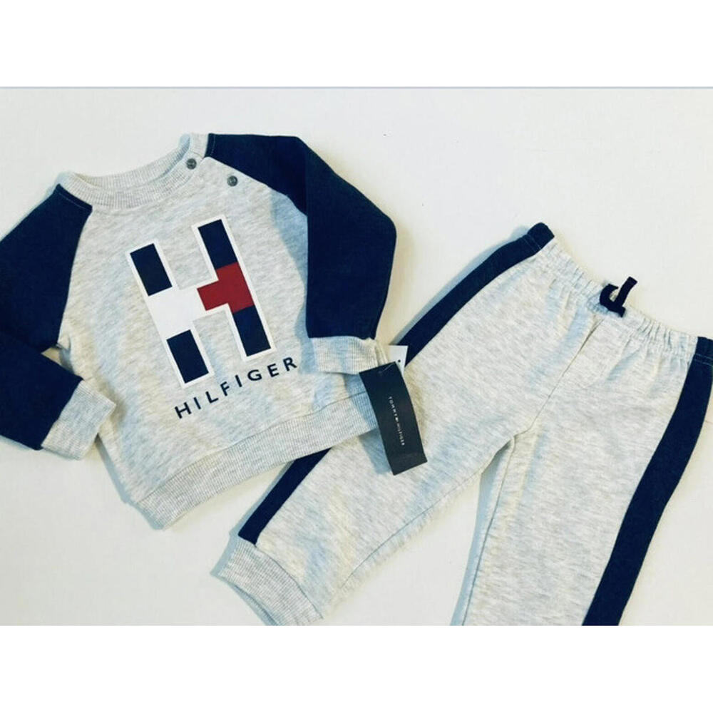 Tommy Hilfiger Baby Boy's Sweatshirt &Jogger Pants 2 Piece Set Size 24 M - Picture 3 of 10